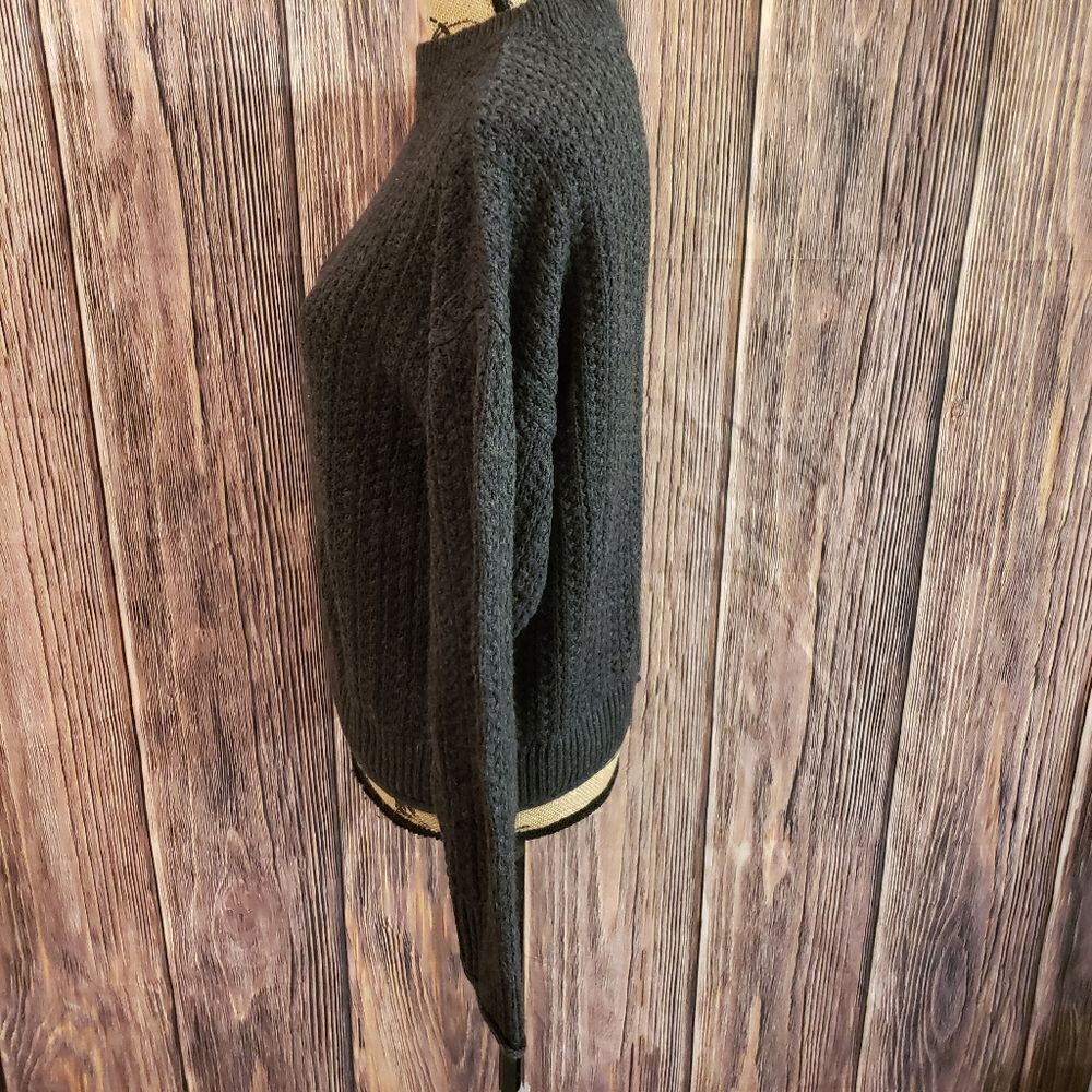 Universal Thread Sweater - Picture 4 of 11